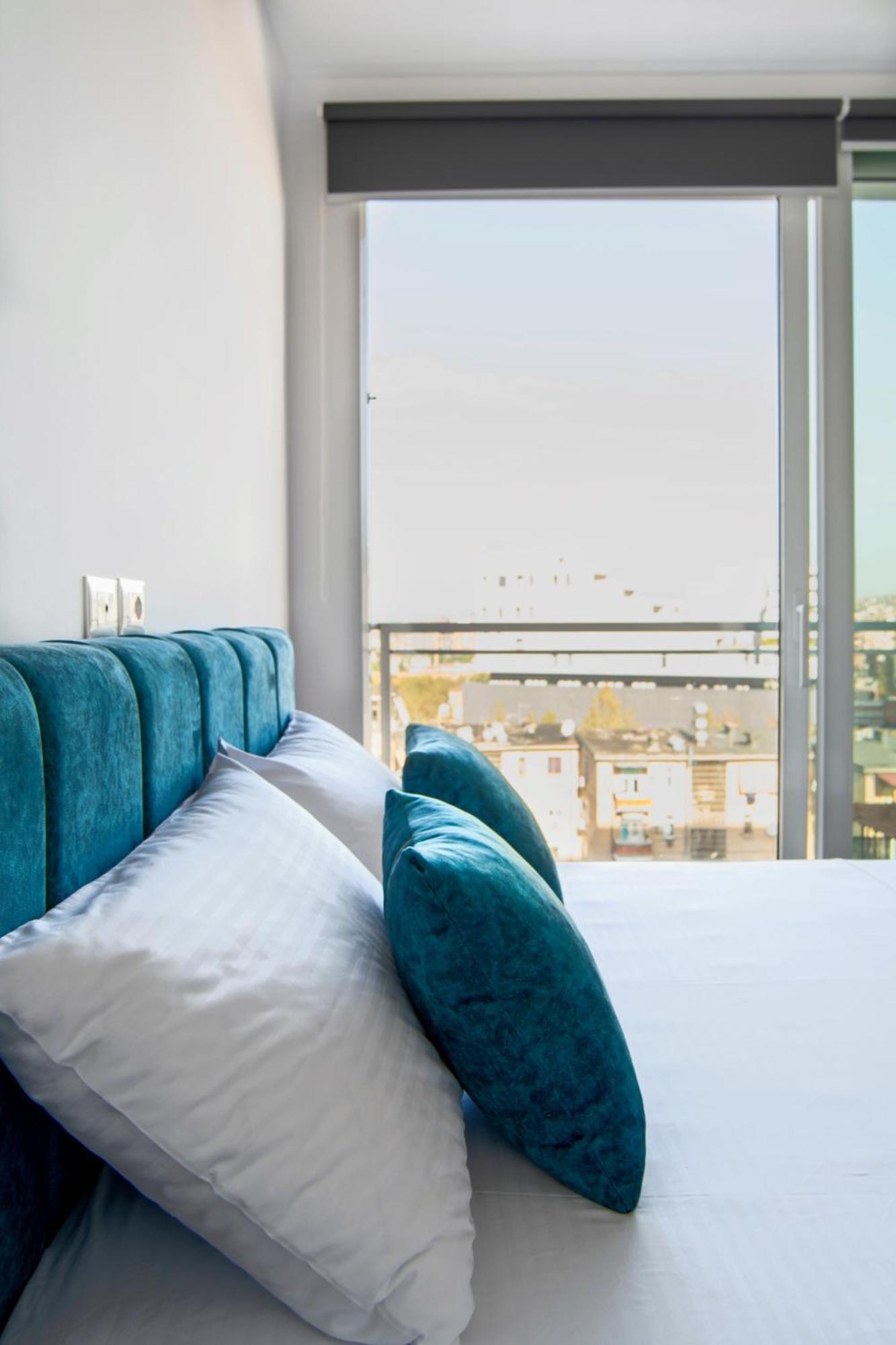Urban Serenity City Skyline View Apartment 1 Tirana Exterior foto